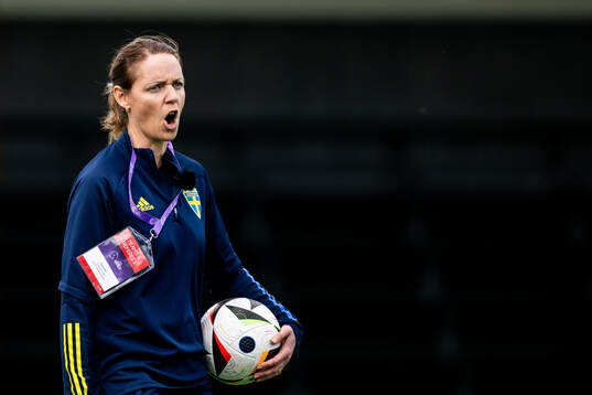 Head coach Lovisa Delby of Sweden