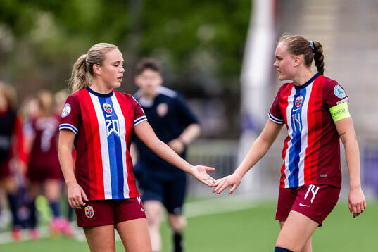 Mia Johannessen Bakke and Tuva Olaussen Sagen of Norway