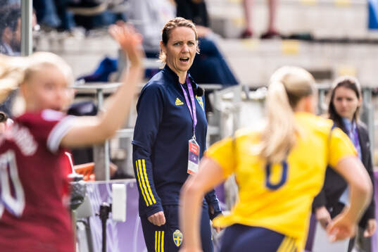 Head coach Lovisa Delby of Sweden