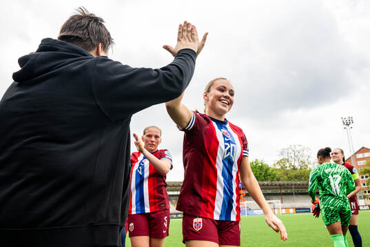 Head coach Børje Sørensen and Mia Johannessen Bakke of