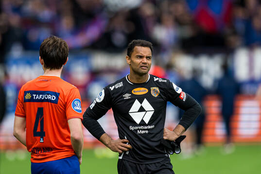 Sten Grytebust of Aalesund looks dejected