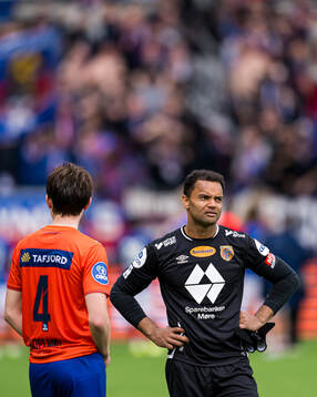 Nikolai Hopland and Sten Grytebust of Aalesund looks
