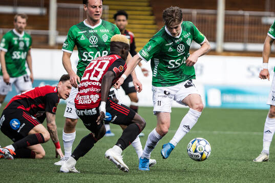Östersunds Assiedou Yannick Armel Adjoumani och Brages