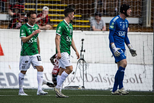 Brages Cesar Weilid och Emil Tot Wikström deppar