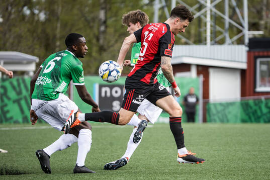 Brages Adil Titi och Östersunds Jamie Ryan Hopcutt