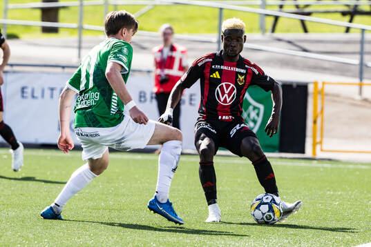 Brages Johan Arvidsson och Östersunds Assiedou Yannick