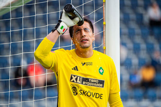 Skövde AIKs målvakt Adrian Zendejas