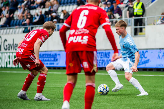 Skövde AIKs Samuel Sörman och Gefles Constantino Capotondi