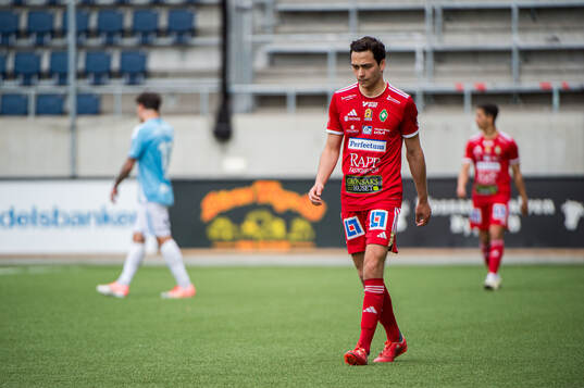 Skövde AIKs Armend Suljev deppar
