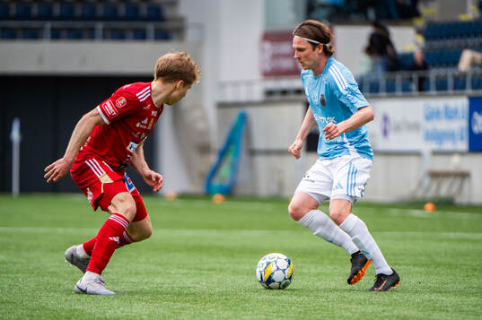 Skövde AIKs Samuel Sörman och Gefles Sebastian Friman