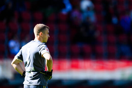 Sandvikens IFs målvakt Felix Jakobsson deppar
