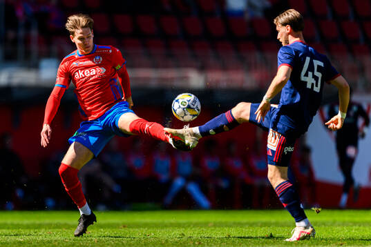 Helsingborgs Taylor Silverholt och Sandvikens IFs Kasper