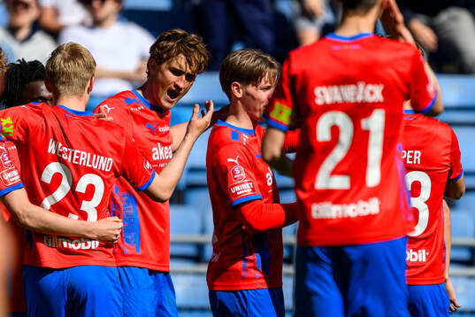 Helsingborgs Thomas Pauck Rogne jublar