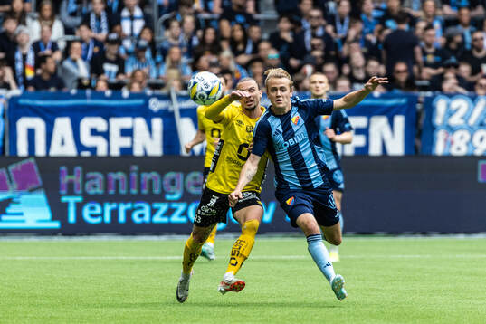 Elfsborgs Niklas Hult och Djurgårdens Oskar Fallenius