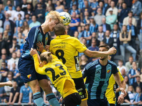 Djurgårdens Lucas Bergvall mot Elfsborgs Sebastian Holmen