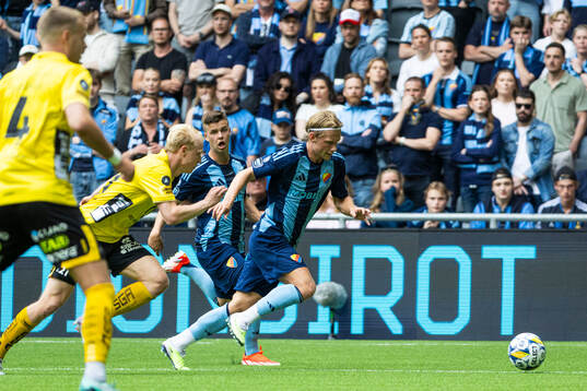 Djurgårdens Tobias Gulliksen och Elfsborgs André Boman