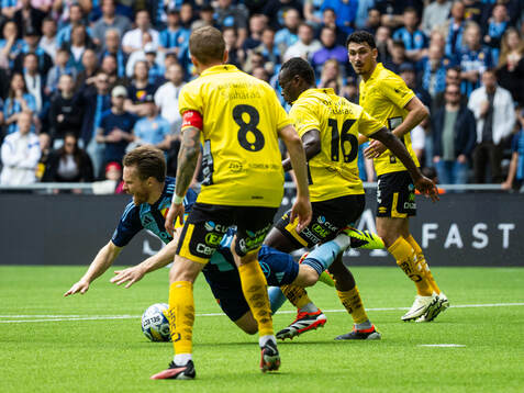 Djurgårdens Jacob Larsson och Elfsborgs Timothy Noor Ouma