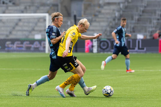 Djurgårdens Tobias Gulliksen och Elfsborgs André Boman