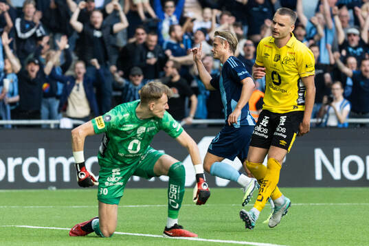 Djurgårdens Tobias Gulliksen jublar