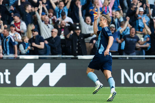 Djurgårdens Tobias Gulliksen jublar