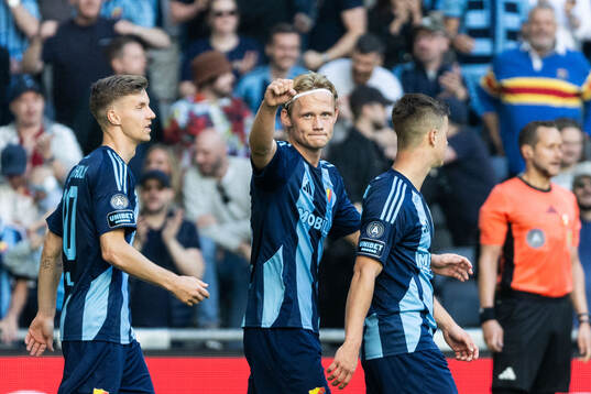 Djurgårdens Tobias Gulliksen jublar