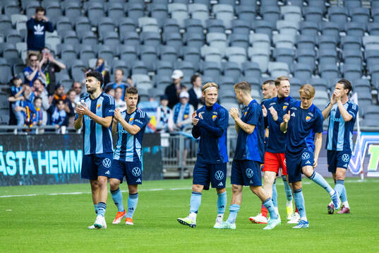 Djurgårdens spelarna tackar publiken