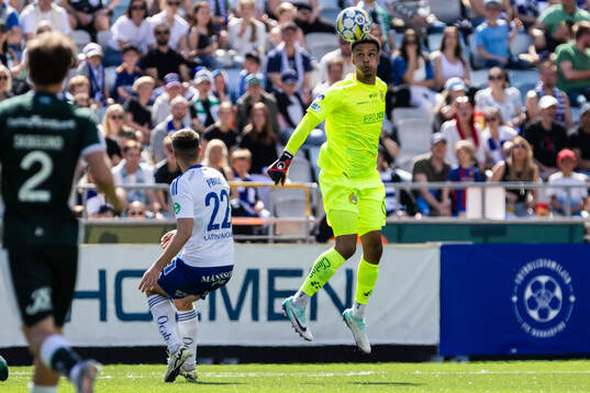 Hammarbys målvakt Oliver Dovin
