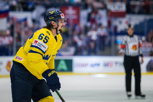 Erik Karlsson of Sweden celebrates