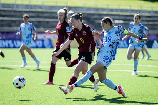 Flo Hermans of Belgium and Alba Cerrato of Spain