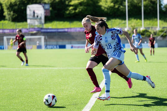 Febe Van Herreweghe of Belgium and Lucia Rivas of Spain