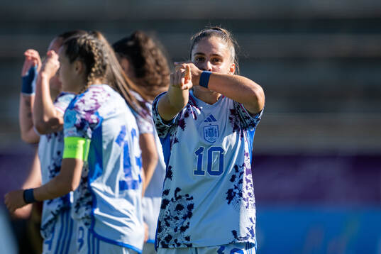 Ainoa Gomez of Spain celebrates