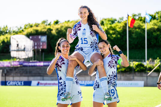 Celia Segura, Silvia Fernandez and Alba Cerrato of Spain