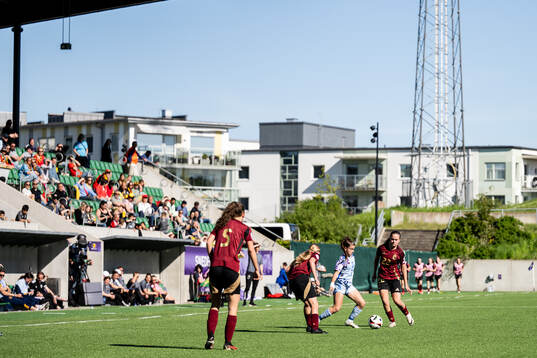 Noa Ortega of Spain and Clementine Reynebeau of Belgium