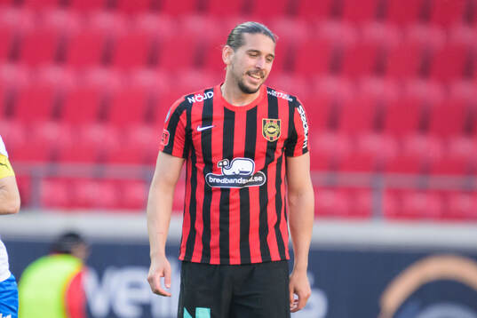 Brommapojkarnas Nikola Vasic deppar