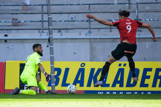 Värnamos målvakt Jonathan Ursin Rasheed och