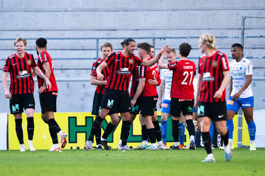 Brommapojkarnas Alex Timossi Andersson jublar