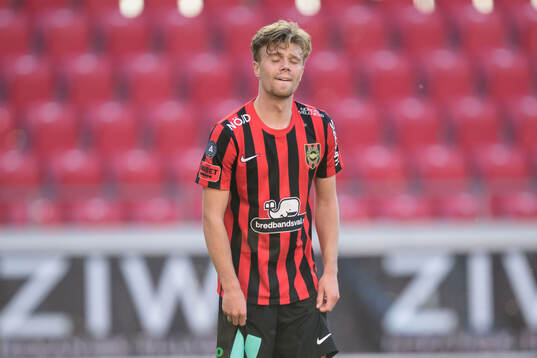 Brommapojkarnas Wilmer Odefalk deppar