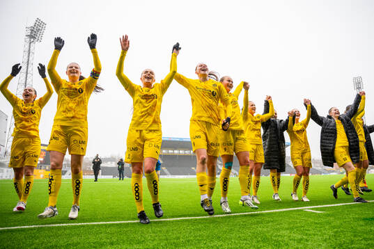 Cecilie Falch, Andrea Karoline Nymo Holmstrøm, Anna