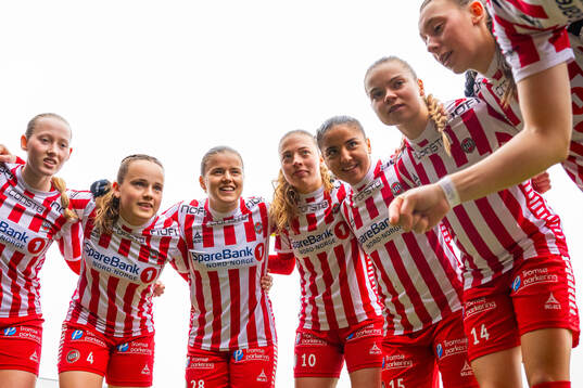 Casandra Luthcke, Mali Motrøen Trøan, Emma Granlind,