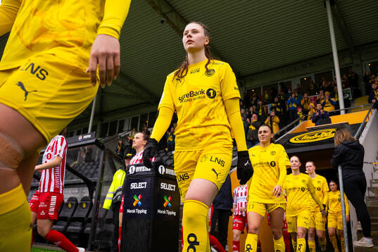 Gerd Anine Johansen of Bodø/Glimt enters the pitch