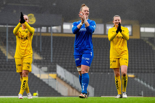 Goalkeeper Aubrei Corder and Cecilie Falch of Bodø/Glimt