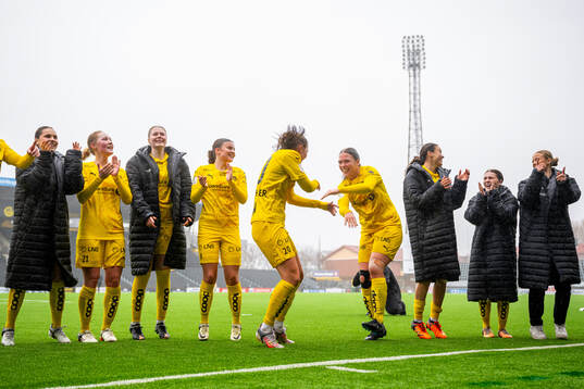 Rikke Fleischer Nedreaas, Lærke Hammer and players of
