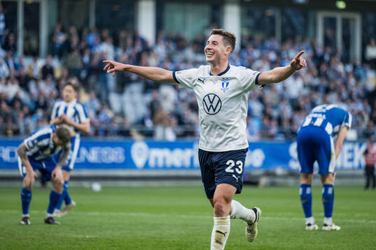 Malmö FFs Lasse Berg Johnsen jublar