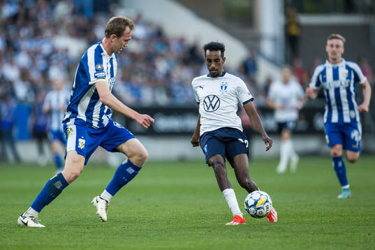 IFK Göteborgs Adam Carlén och Malmö FFs Taha Ali