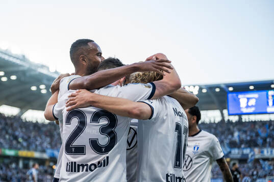 Malmö FFs Isaac Kiese Thelin, Lasse Berg Johnsen och