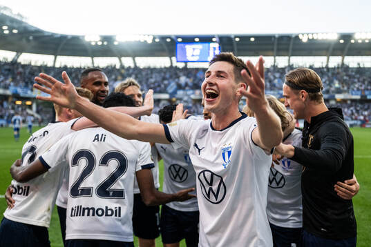 Malmö FFs Lasse Berg Johnsen jublar