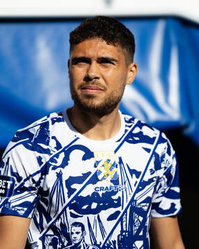 IFK Göteborgs Thomas Santos innan fotbollsmatchen i