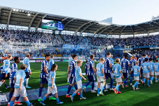 Malmö FFs och IFK Göteborgs spelare gör entré