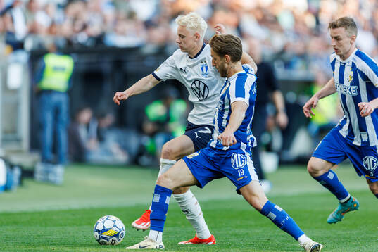 Malmö FFs Otto Rosengren och IFK Göteborgs Arbnor Mucolli