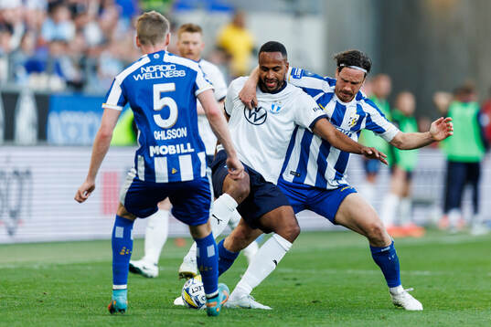 Malmö FFs Isaac Kiese Thelin och IFK Göteborgs Gustav